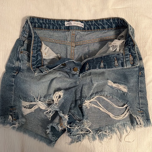 Zara fringe denim shorts size us 6 - Picture 5 of 6